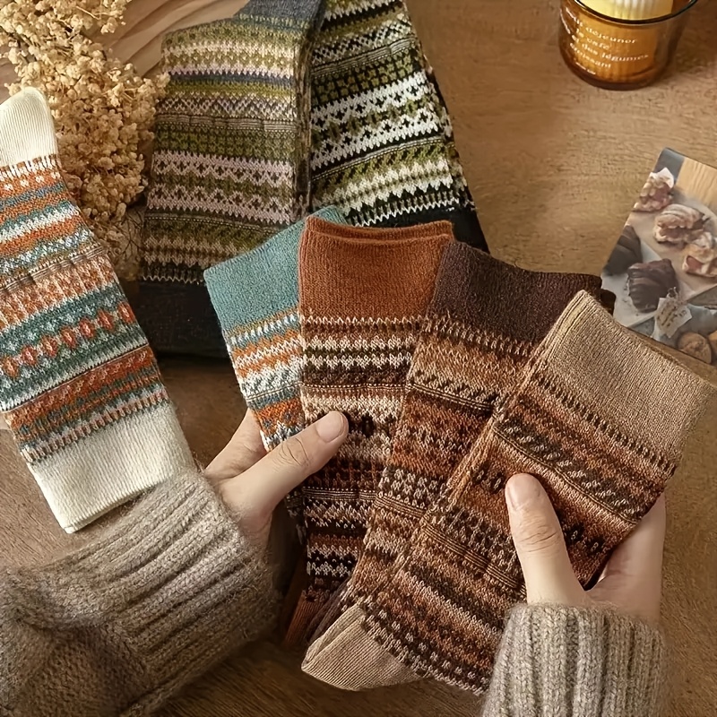 Retro 7-Color Mid-Calf Socks f - Ethnic Fashion Designers recension och pris
