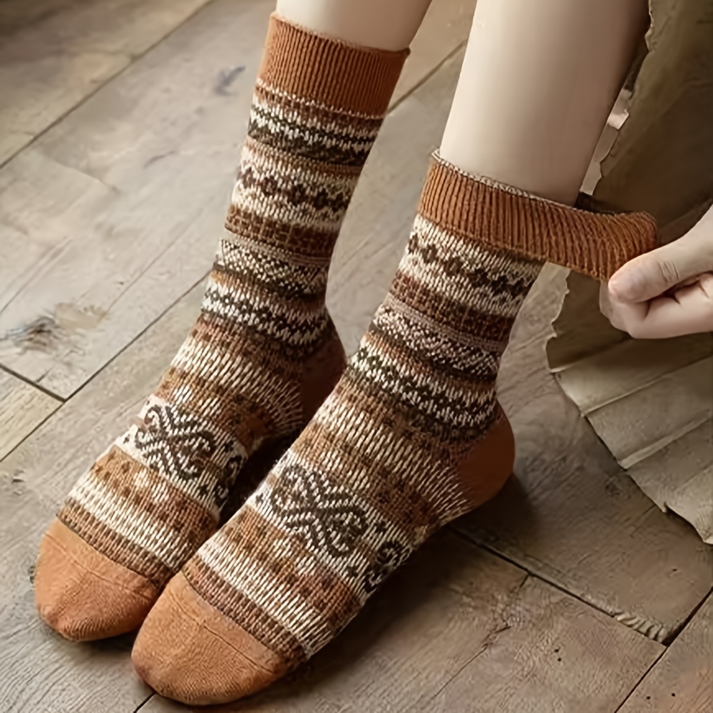 Retro 7-Color Mid-Calf Socks f - Ethnic Fashion Designers recension och pris
