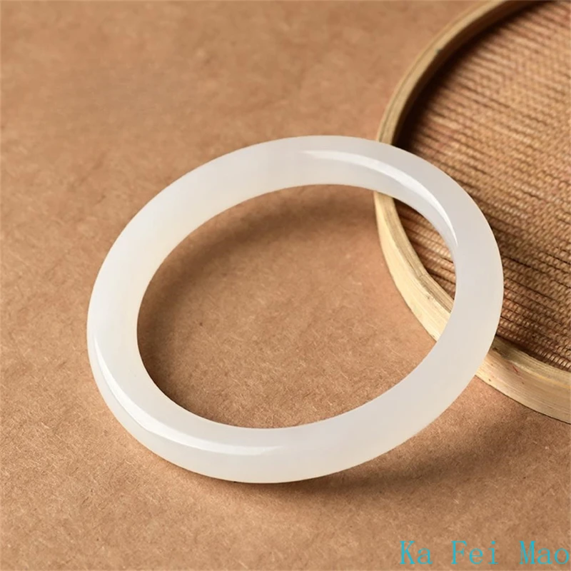 Natural Hetian Jasper White Ja - Ethnic Fashion Designers recension och pris